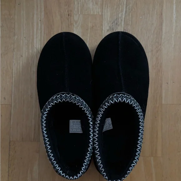 Black Ugg Tasman Slippers Women’s size 9 - Picture 1 of 4